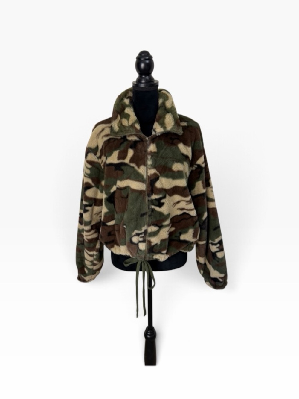 Sans Souci NWOT normcore camouflage zip front plush fleece furry jacket large